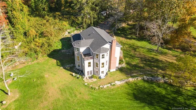 $3,200 | 82 Fowler Road, North Stonington, CT 06359