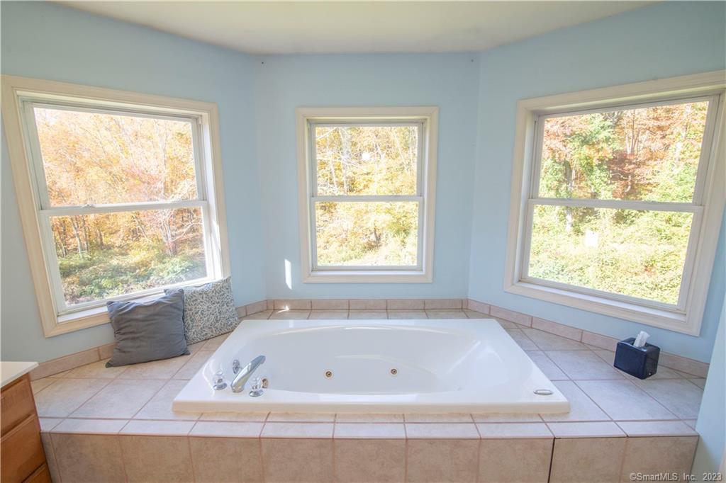 82 Fowler Road North Stonington, CT 06359 - Photo 32 of 36