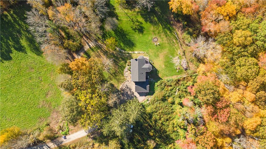 82 Fowler Road North Stonington, CT 06359 - Photo 6 of 36