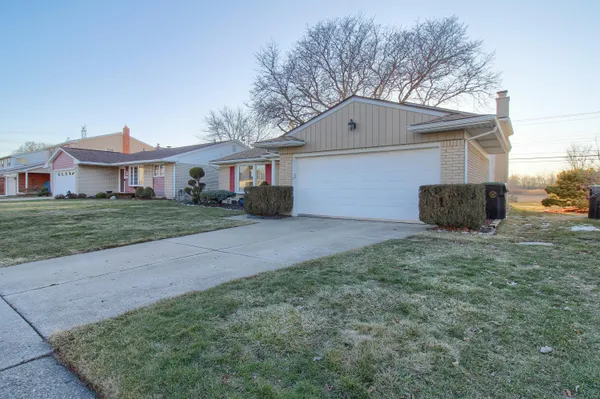 $289,000 | 4122 Longmeadow Drive, Trenton, MI 48183
