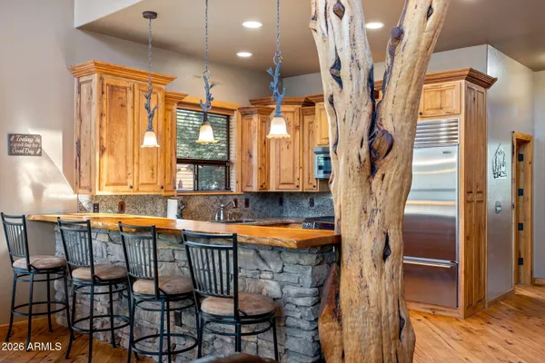 $1,150,000 | 3027 Aspen Road, Unit A, Overgaard, AZ 85933