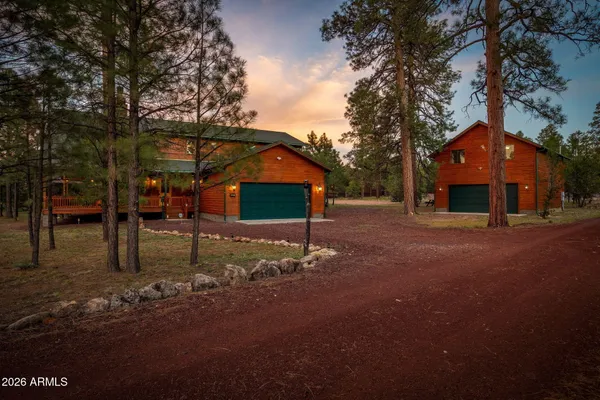 $1,150,000 | 3027 Aspen Road, Unit A, Overgaard, AZ 85933