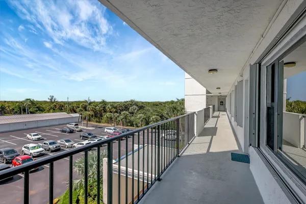 $3,500 | 5163 North Hwy A1A, Unit 418, Fort Pierce, FL 34949