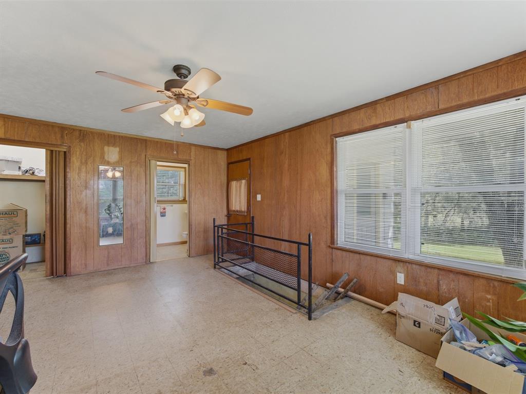 381 Bynum Road Bowie, TX 76230 - Photo 13 of 40