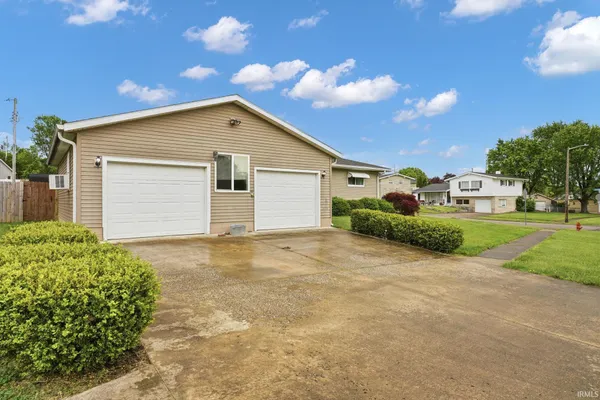 $249,900 | 234 Shawnee Drive, Bedford, IN 47421