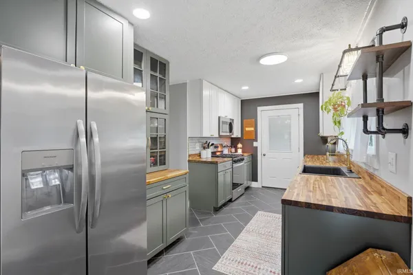 $249,900 | 234 Shawnee Drive, Bedford, IN 47421