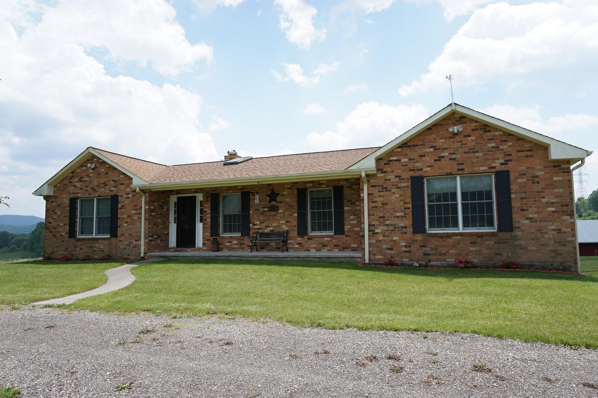8260 Newport Road Catawba, VA 24070 - Photo 2 of 43 real_estate_photo_01