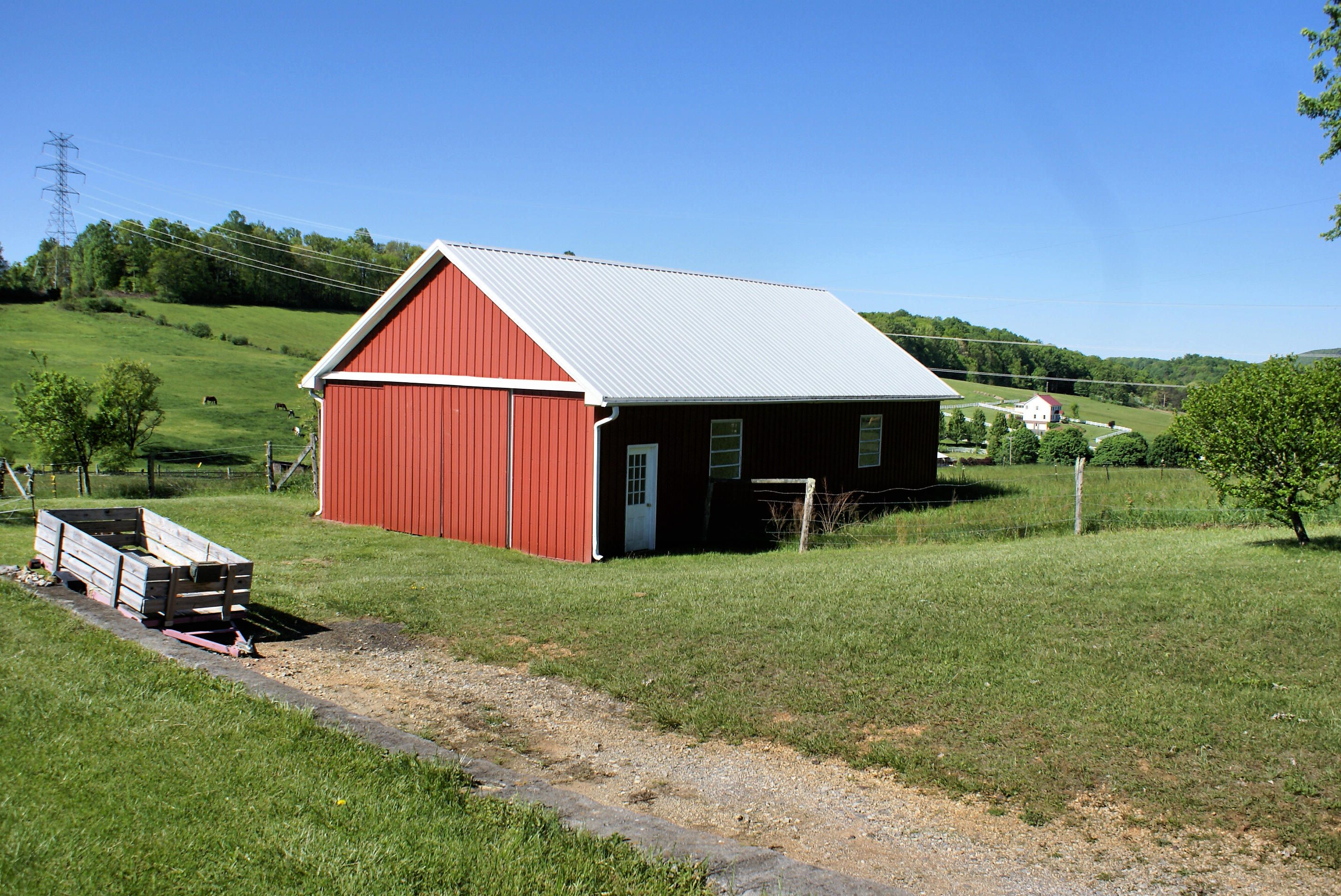 8260 Newport Road Catawba, VA 24070 - Photo 40 of 43 Barn-1