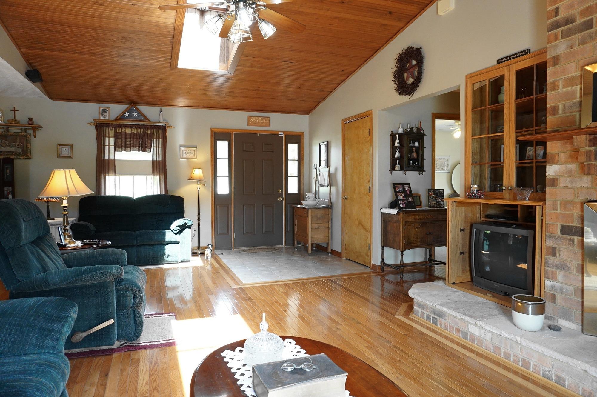 8260 Newport Road Catawba, VA 24070 - Photo 10 of 43 real_estate_photo_06