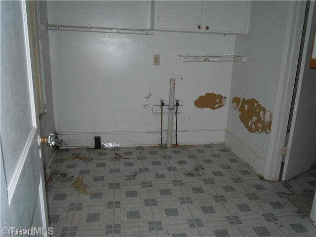 706 Old Winston Road High Point, NC 27265 - Photo 9 of 11 Laundry Room.