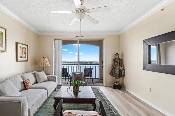 $425,000 | 616 Clearwater Park Road, Unit 1206, West Palm Beach, FL 33401