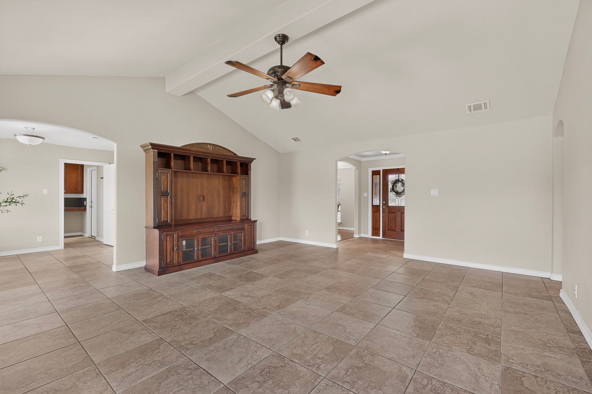 350 Richard Road Georgetown, TX 78626 - Photo 8 of 31 Vaulted ceiling