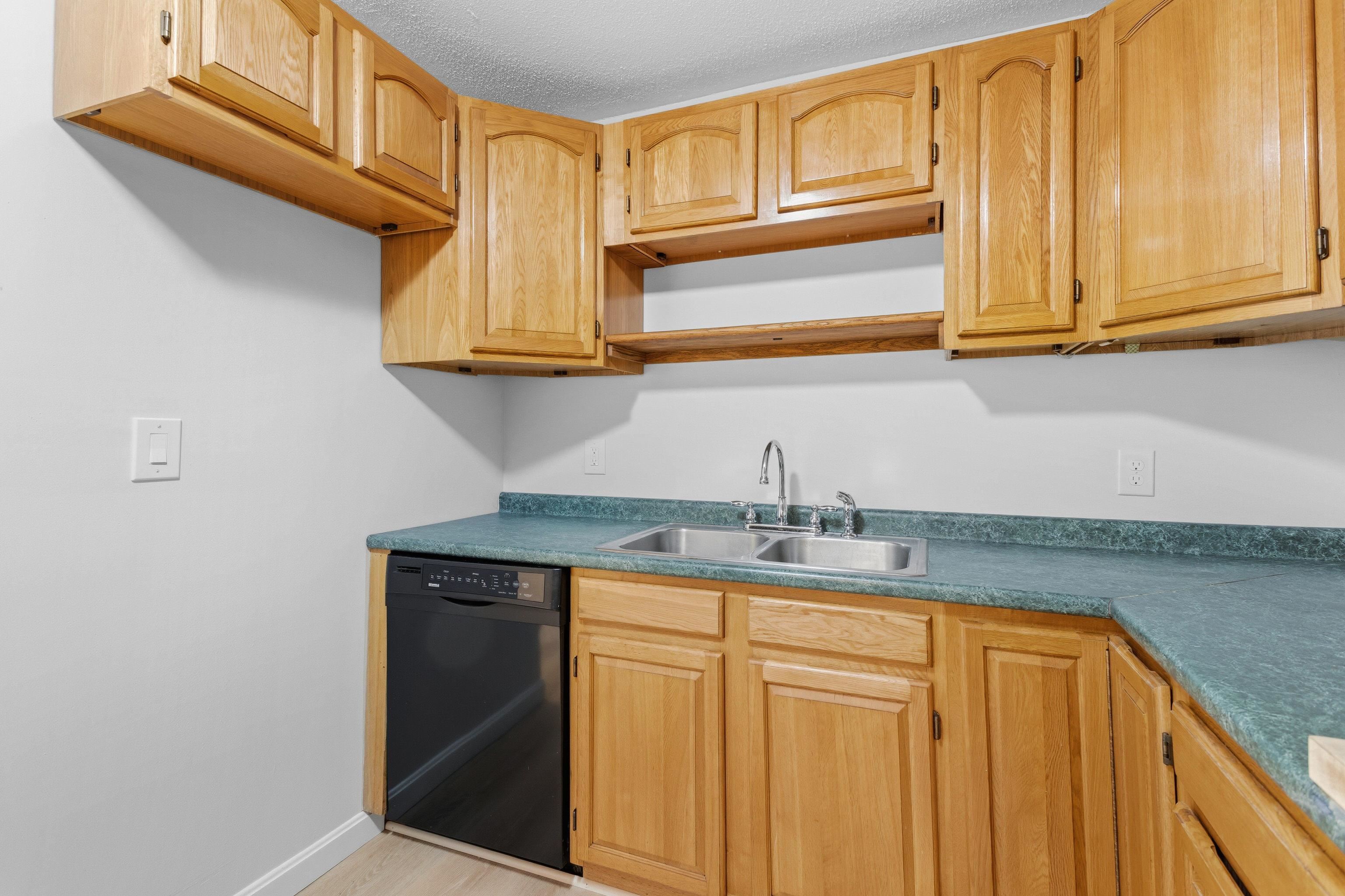 128 Loudon Road, Unit 10F Concord, NH 03301 - Photo 6 of 28