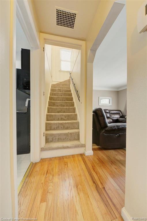 3919 Durham Road Royal Oak, MI 48073 - Photo 27 of 40