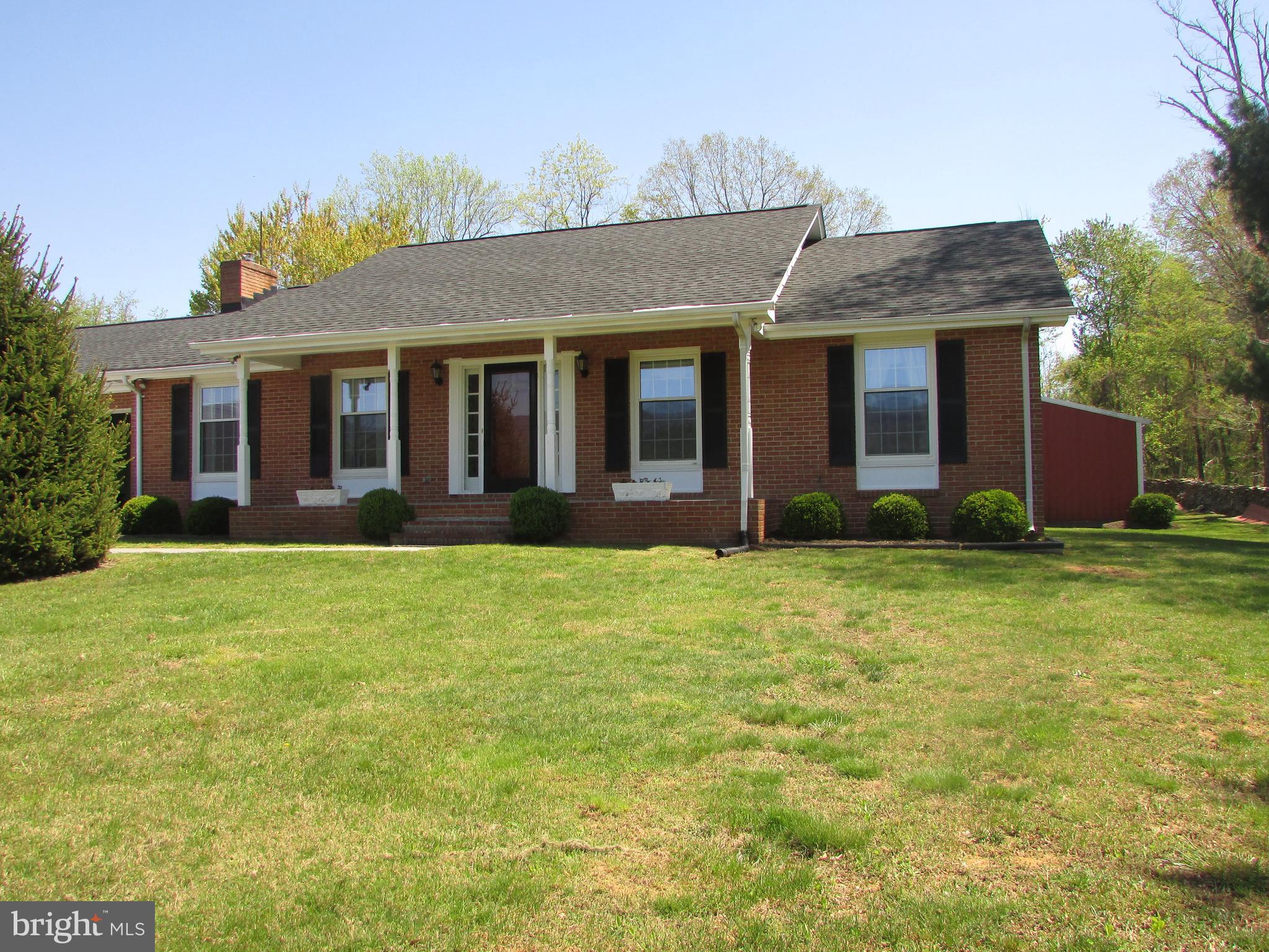 334 Dearing Road Huntly, VA 22640 - Photo 3 of 60