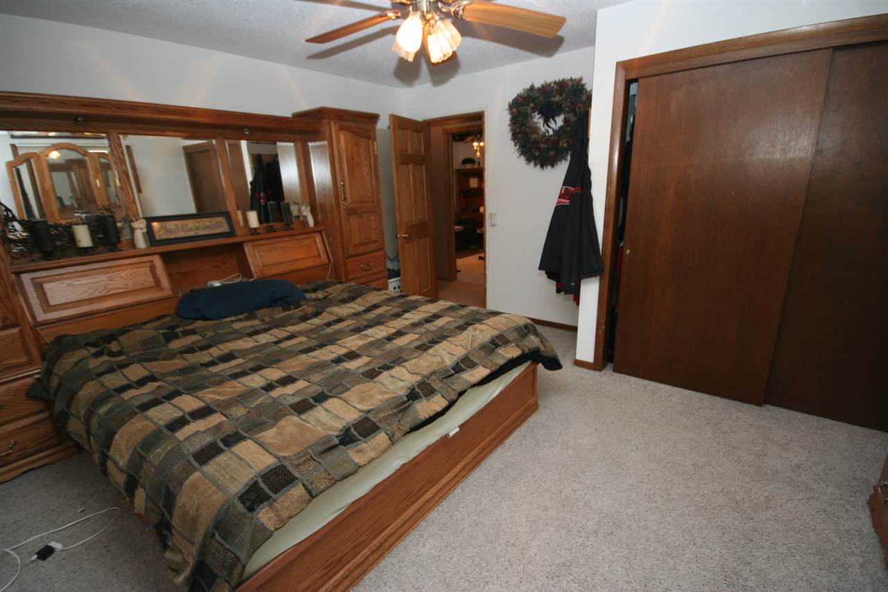 132 Country Club Road Williamsburg, IA 52361 - Photo 14 of 26 Gallery Image 14