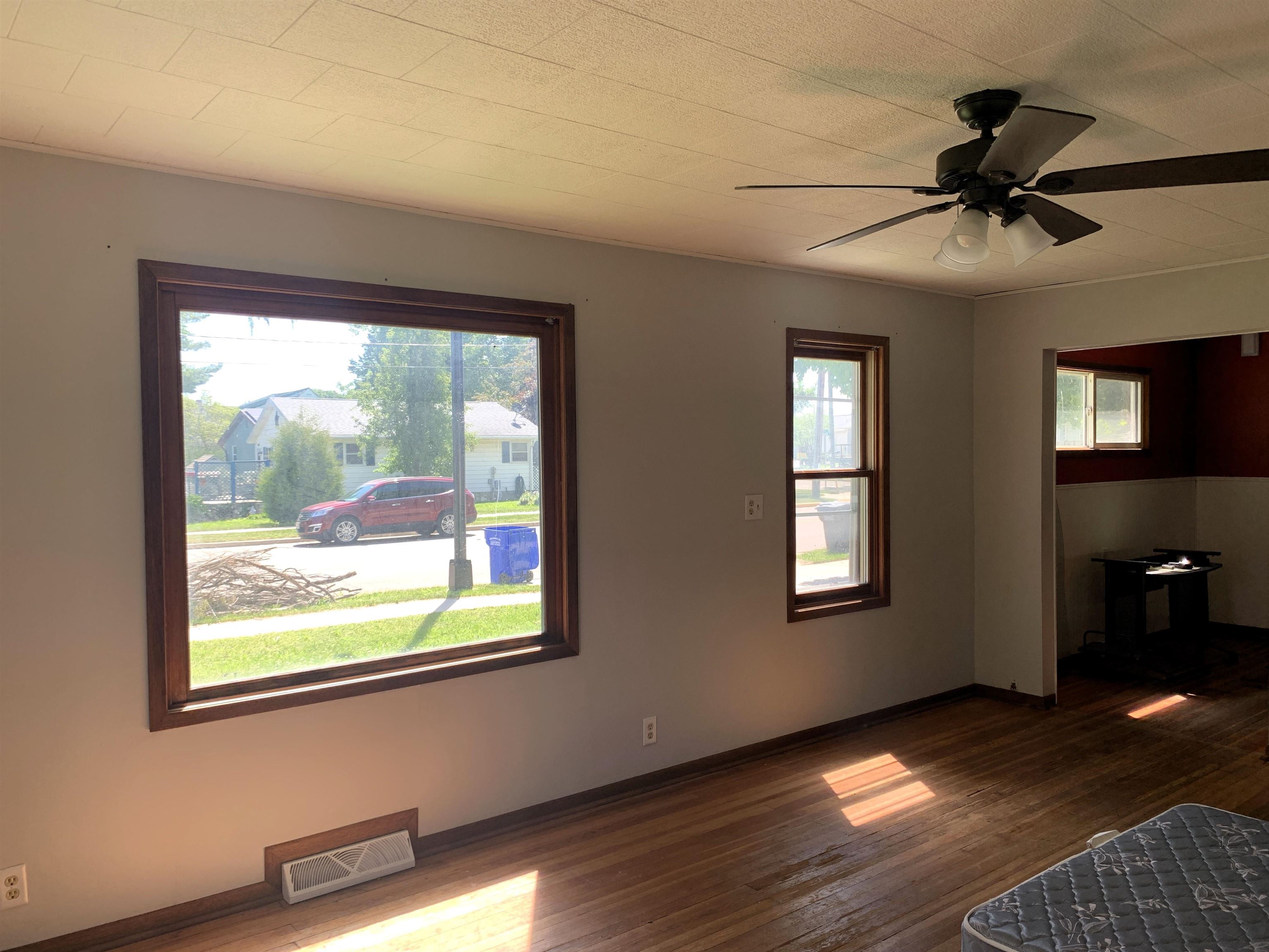 744 Farnham Street Columbus, WI 53925 - Photo 8 of 29
