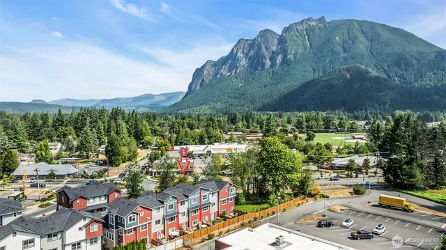 $889,500 | 369 East Park Street, Unit D3, North Bend, WA 98045