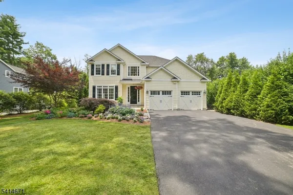 $1,549,999 | 44 Millbrook Road, New Vernon, NJ 07976