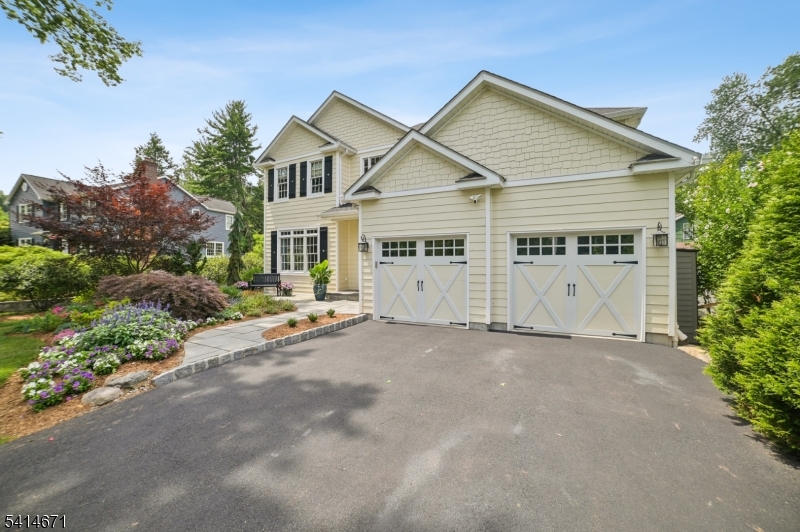 44 Millbrook Road New Vernon, NJ 07976 - Photo 3 of 45