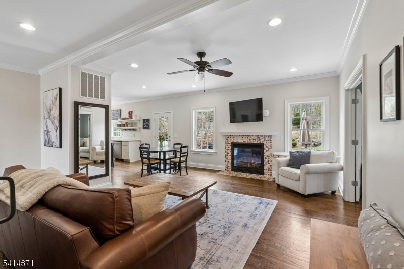 44 Millbrook Road New Vernon, NJ 07976 - Photo 9 of 45