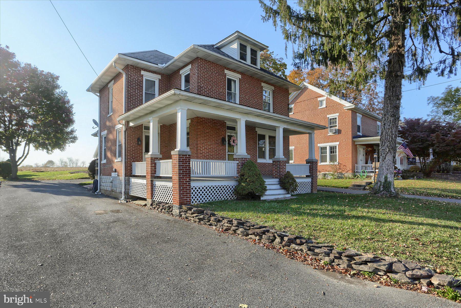 1738 Lampeter Road Lancaster, PA 17602 - Photo 2 of 24