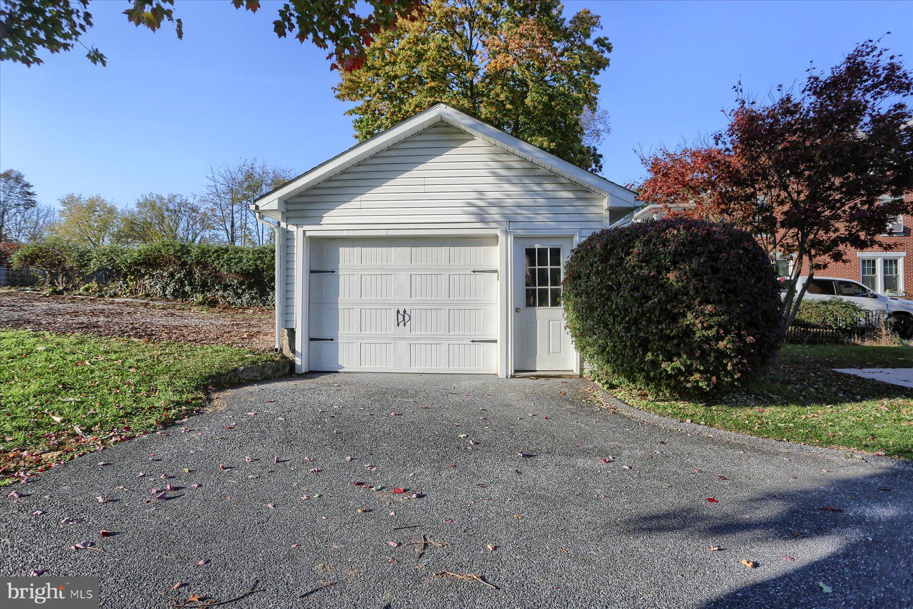 1738 Lampeter Road Lancaster, PA 17602 - Photo 24 of 24