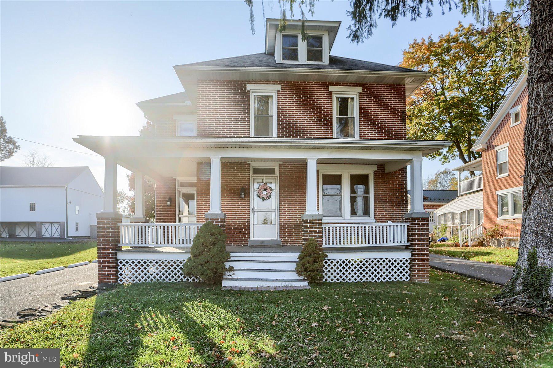 1738 Lampeter Road Lancaster, PA 17602 - Photo 3 of 24