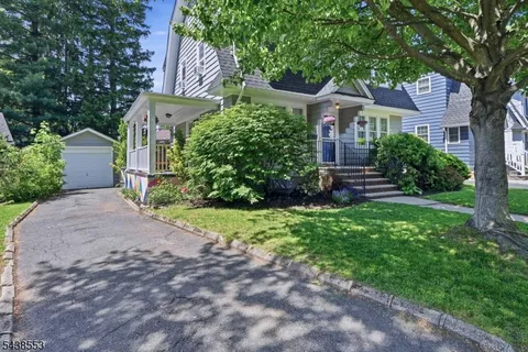 $825,000 | 154 Garfield Place, Maplewood, NJ 07040