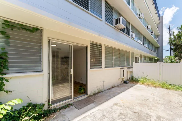 a view of a building entrance