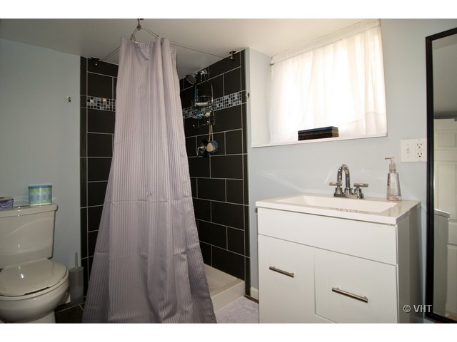 5246 West Berenice Avenue Chicago, IL 60641 - Photo 8 of 10