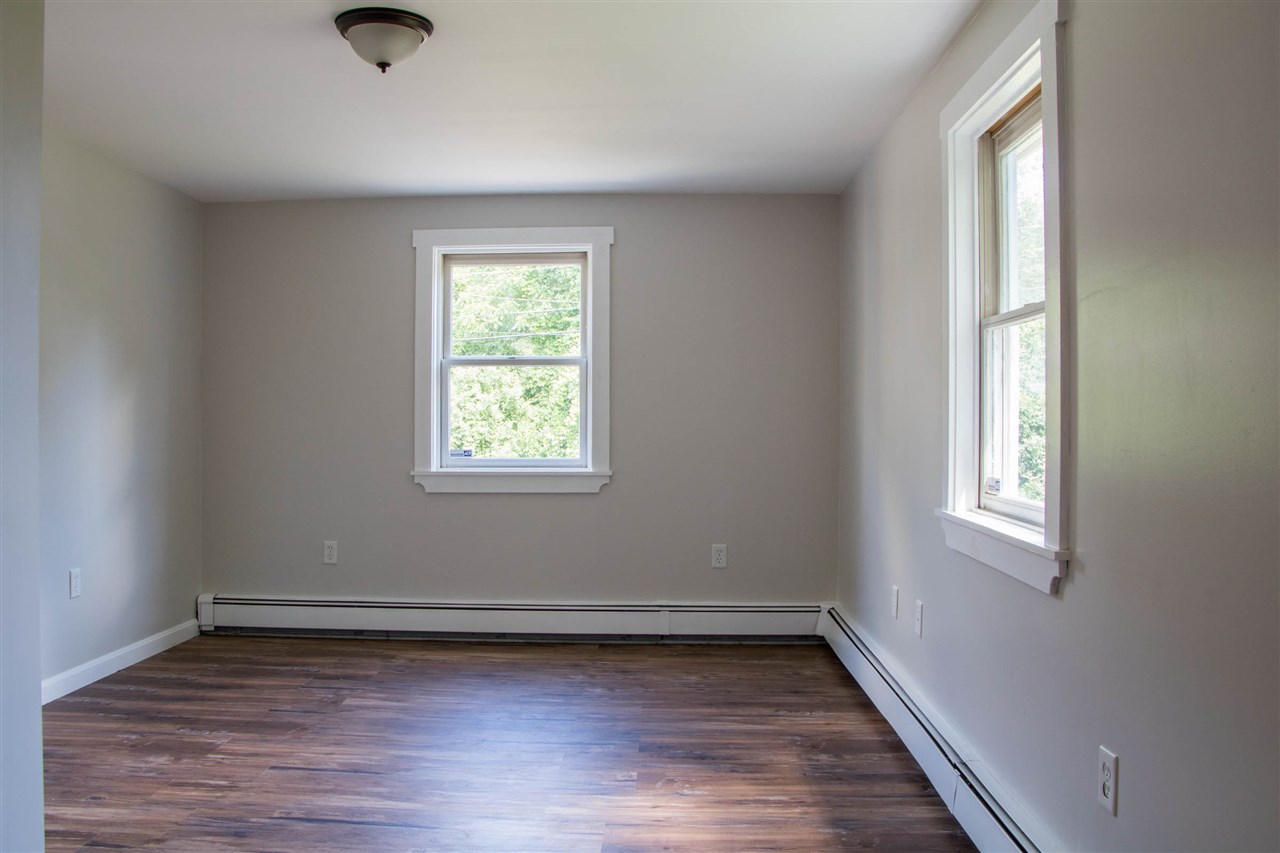 5 Humphrey Road Derry, NH 03038 - Photo 23 of 33