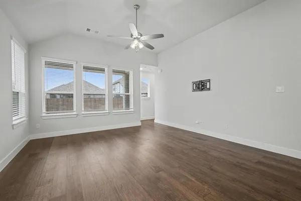 $2,200 | 625 Brockwell Bend, Forney, TX 75126