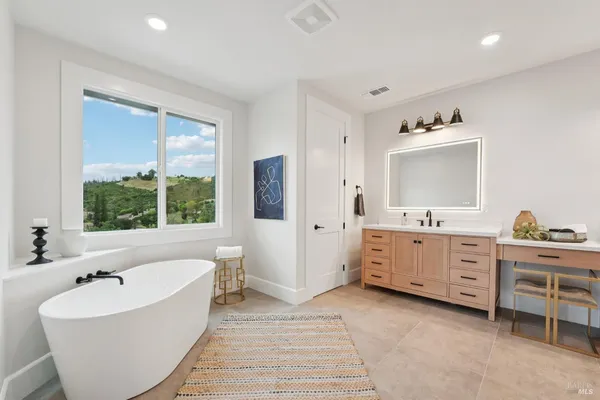 $2,199,000 | 5663 Crystal Drive, Santa Rosa, CA 95404