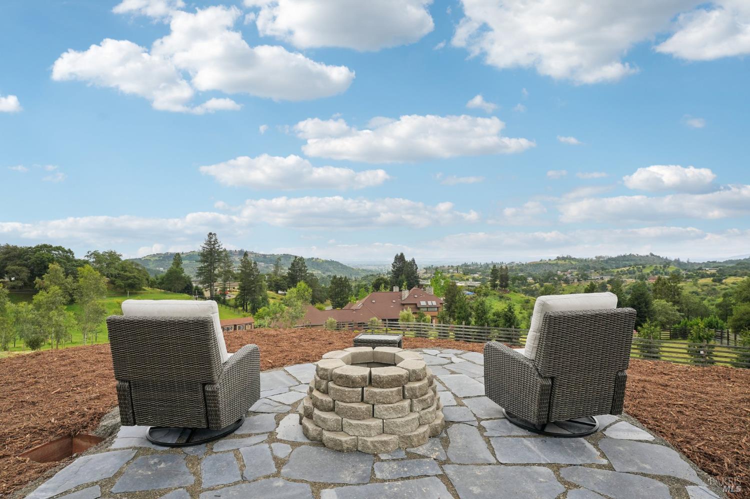 5663 Crystal Drive Santa Rosa, CA 95404 - Photo 6 of 80