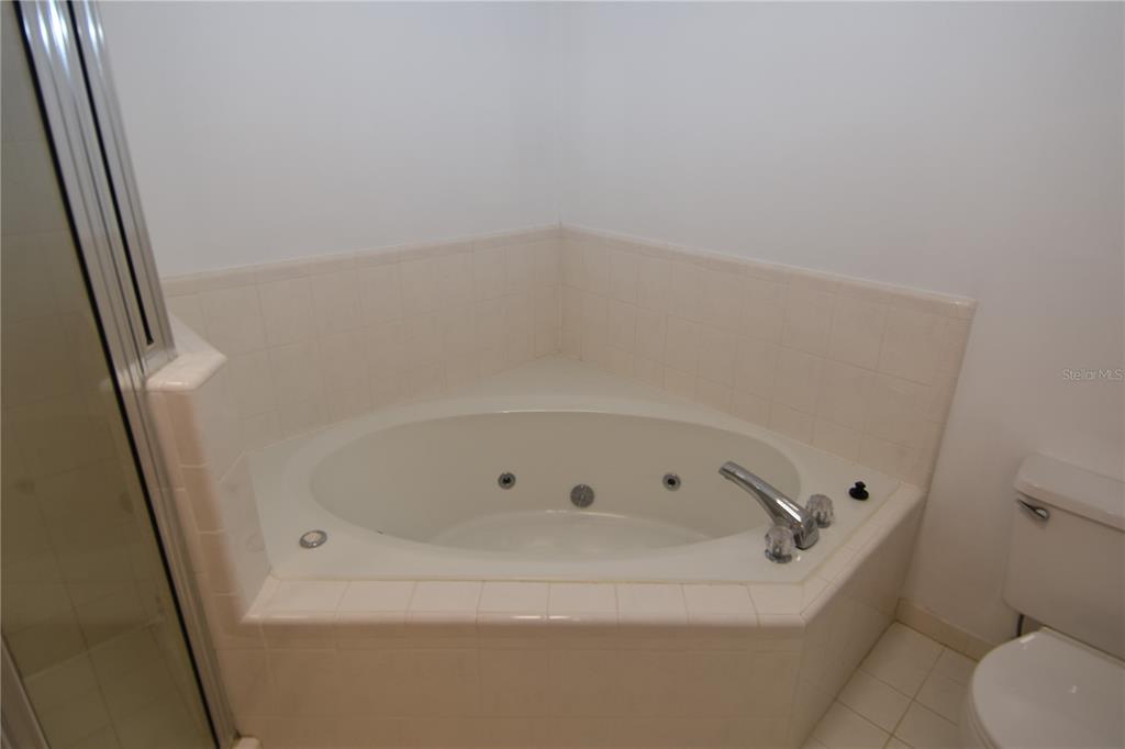 3750 Northwest 53rd Road Gainesville, FL 32653 - Photo 12 of 27