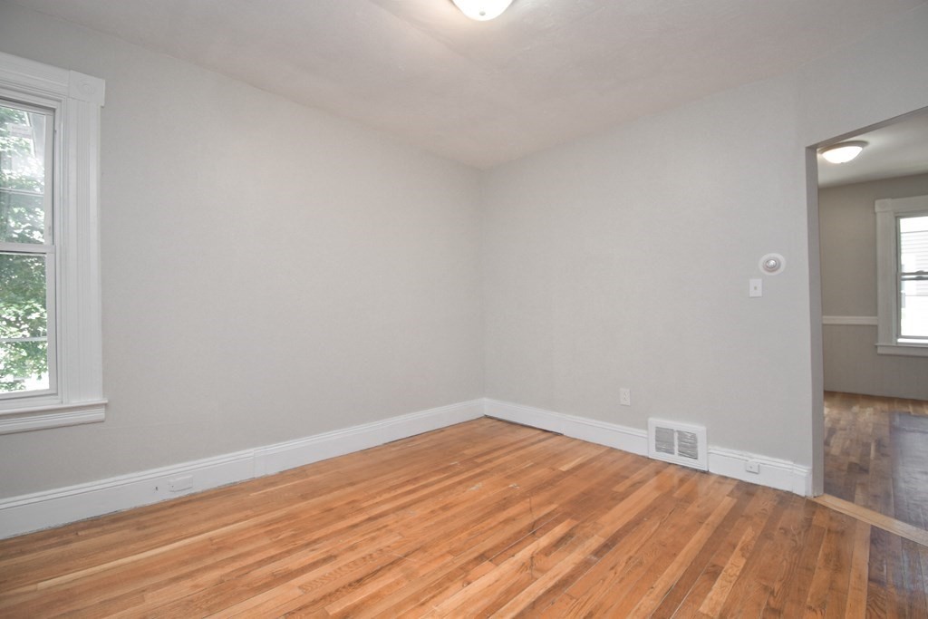 53 Euclid Avenue Springfield, MA 01108 - Photo 16 of 39