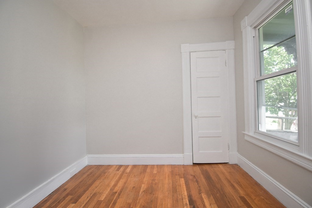 53 Euclid Avenue Springfield, MA 01108 - Photo 19 of 39