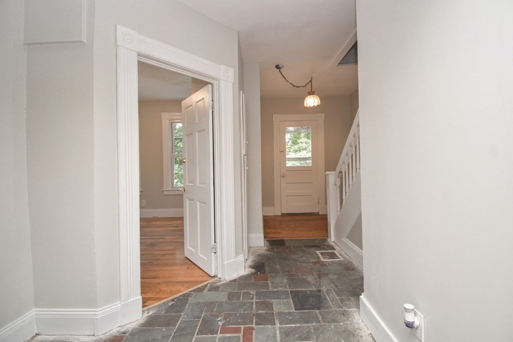 53 Euclid Avenue Springfield, MA 01108 - Photo 20 of 39