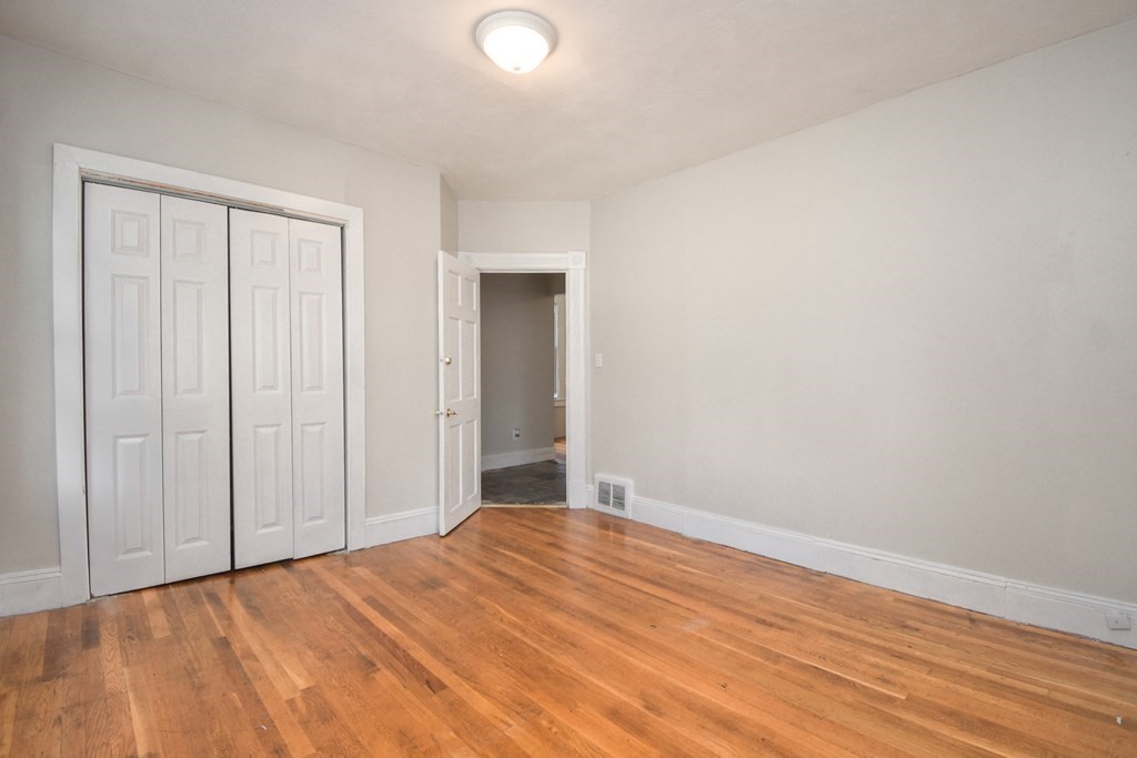 53 Euclid Avenue Springfield, MA 01108 - Photo 23 of 39