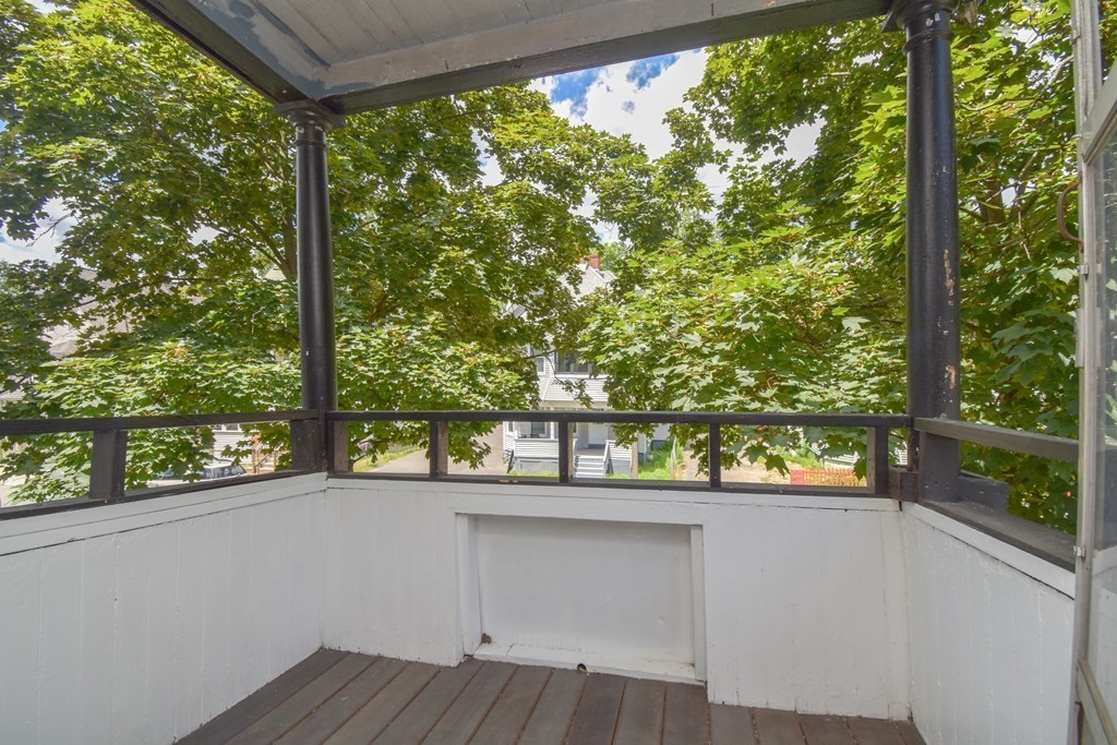 53 Euclid Avenue Springfield, MA 01108 - Photo 37 of 39