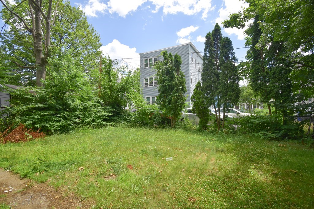 53 Euclid Avenue Springfield, MA 01108 - Photo 38 of 39