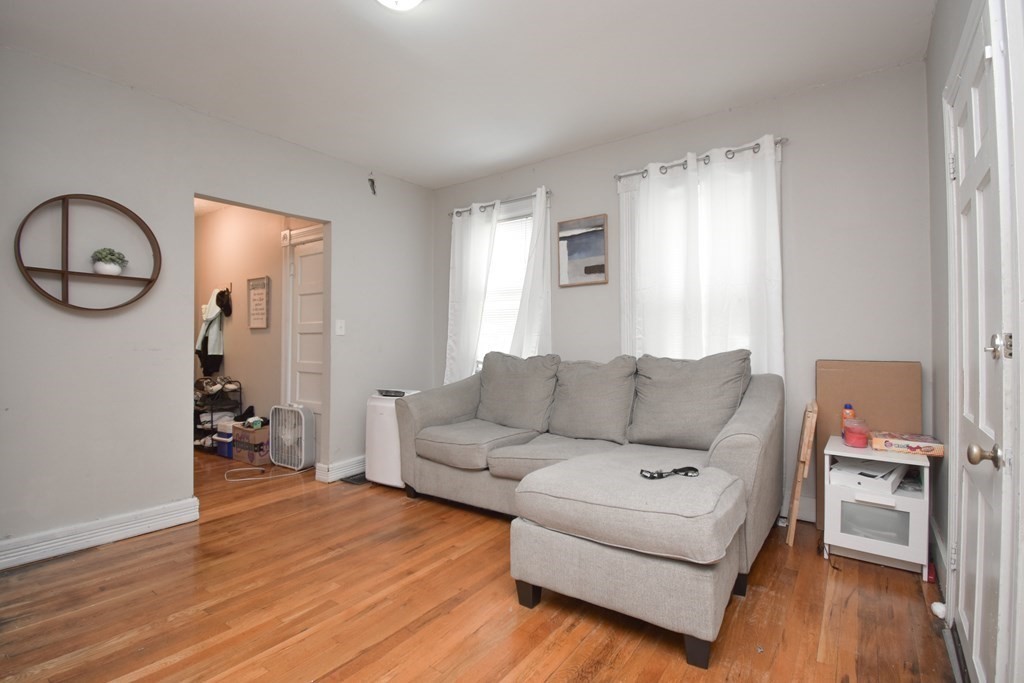 53 Euclid Avenue Springfield, MA 01108 - Photo 6 of 39