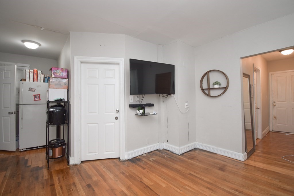 53 Euclid Avenue Springfield, MA 01108 - Photo 7 of 39