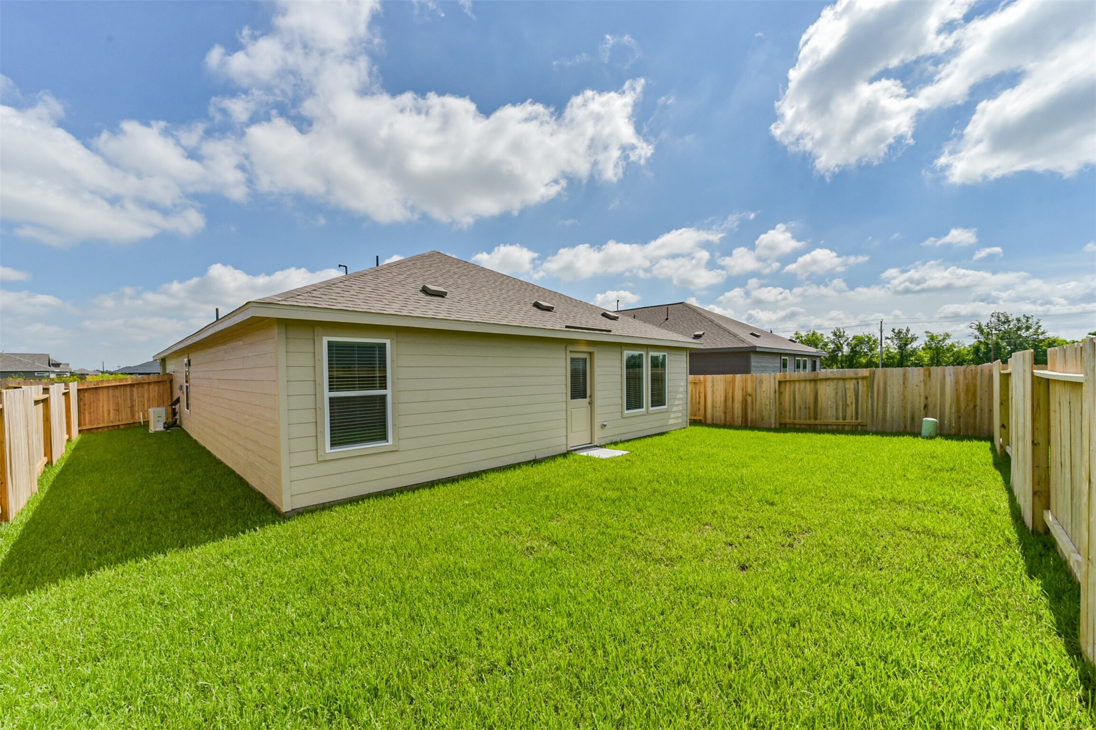 648 Burlina Road La Marque, TX 77568 - Photo 31 of 31 Backyard space