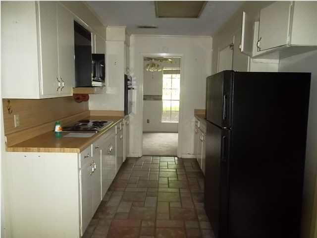 303 Indian Mound Road Clinton, MS 39056 - Photo 2 of 8 Kitchen