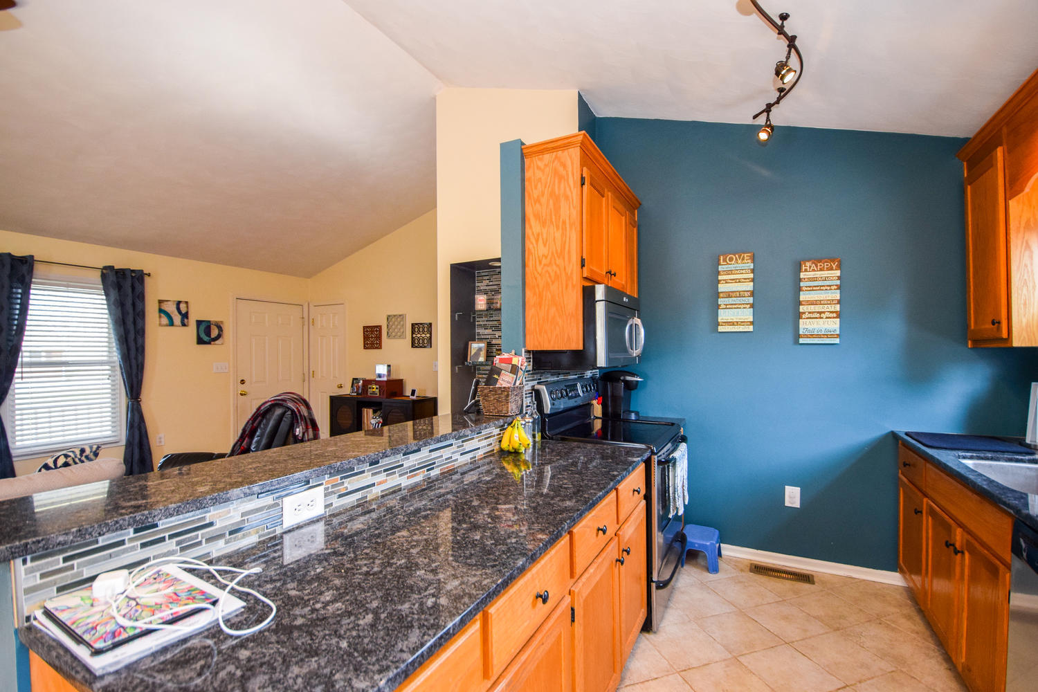 3324 Hemingway Road Roanoke, VA 24014 - Photo 8 of 27 8