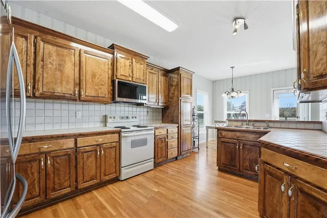 $535,000 | 5015 Millbrook Street, Shawnee, KS 66218