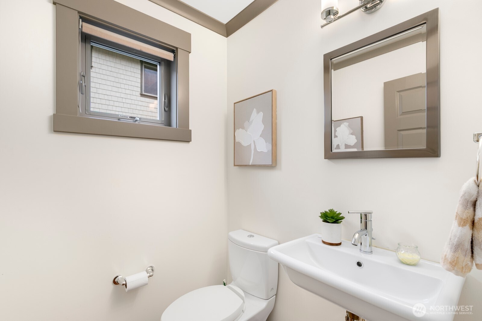 4840 40th Avenue Southwest, Unit A Seattle, WA 98116 - Photo 15 of 31