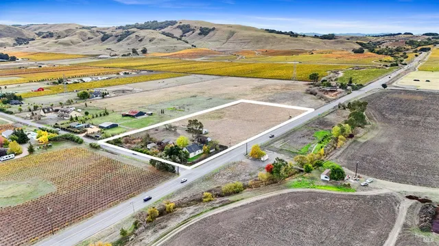 a picture of a bathroom